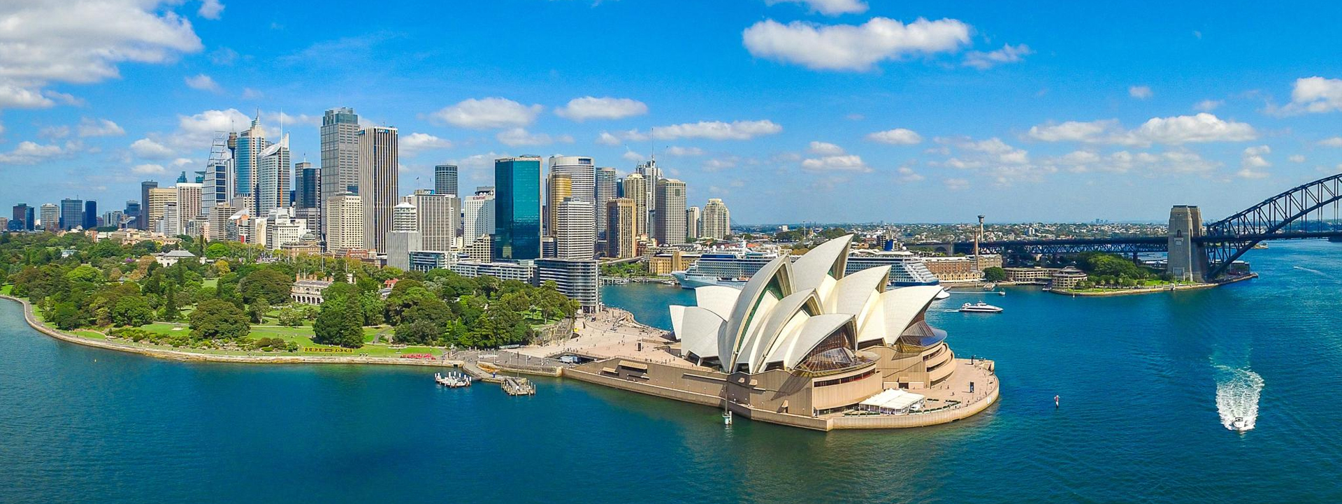 The Great Barrier Reef, Australian Uluru & Vibrant Sydney tour package